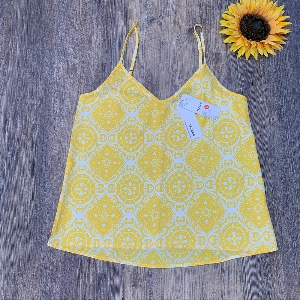 NWT Tecrew Brand Super Bright Summery Tank Size Medium - Picture 1 of 4
